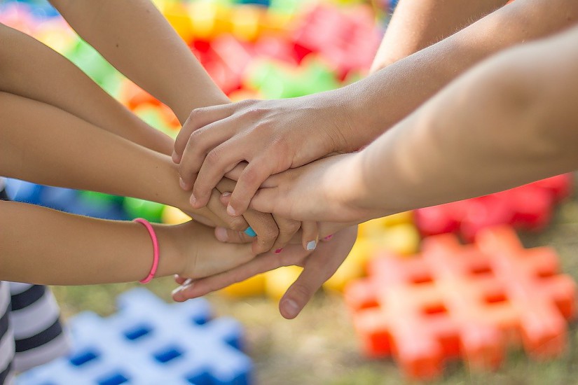 Kinderhände - Symbolbild, Quelle: Pixabay Kinderhände - Symbolbild, Quelle: Pixabay