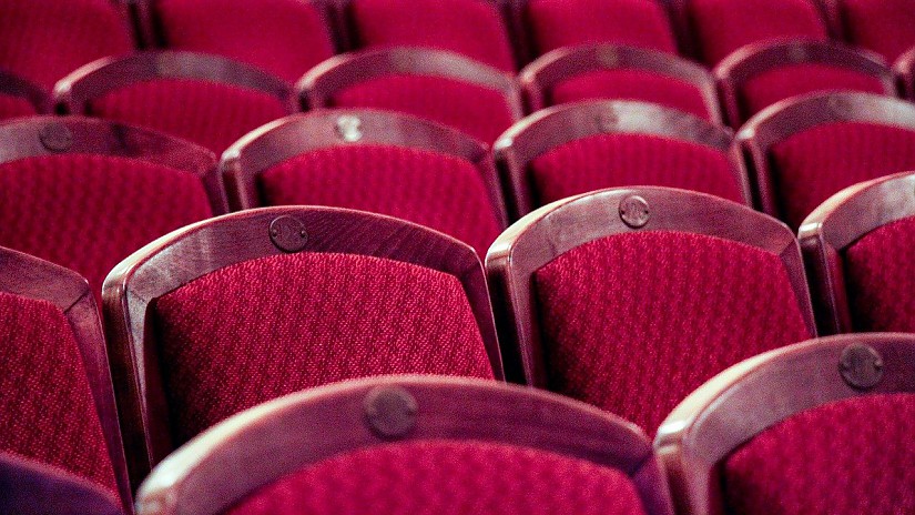Theaterstühle - Symbolbild, Quelle: Pixabay