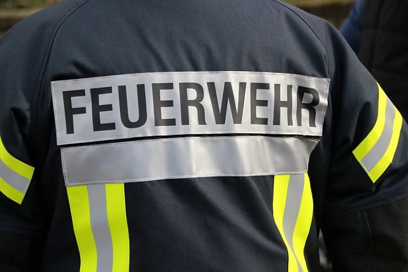  Symbolbild: Feuerwehr-Uniform, Quelle: Pixabay