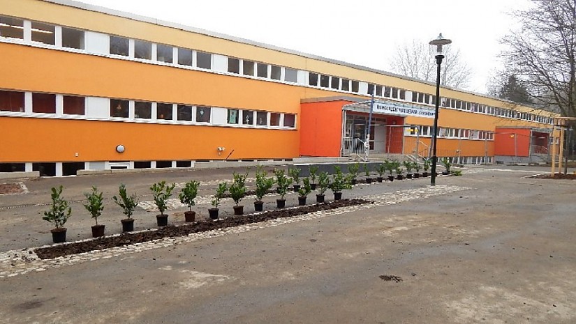 Bürgerzentrum Schöndorf (Quelle: Mehrgenerationenhaus Weimar-Schöndorf) Bürgerzentrum Schöndorf (Quelle: Mehrgenerationenhaus Weimar-Schöndorf)