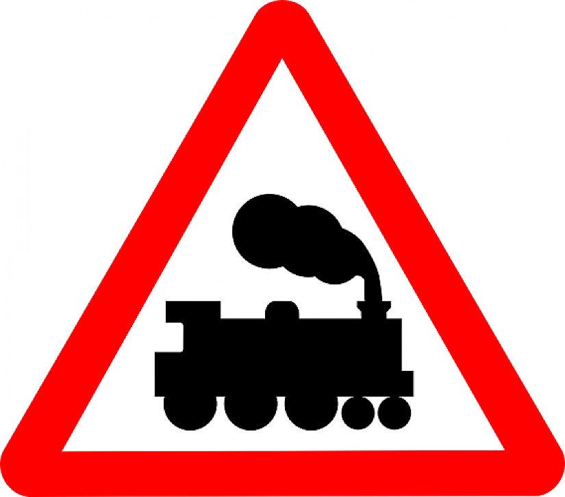 Straßenschild: Bahnübergang (Symbolbild; Pixabay.com)