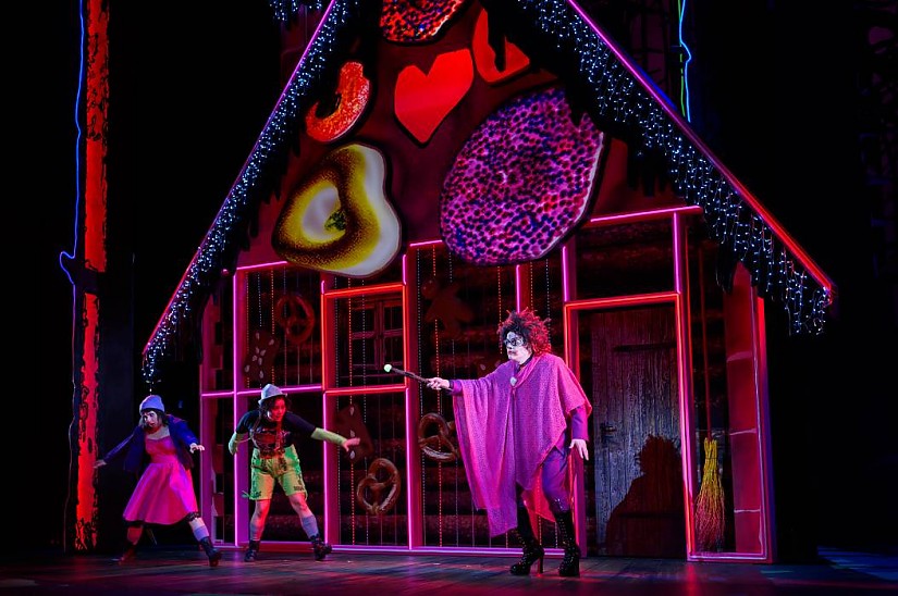 Hänsel und Gretel im DNT Weimar, Foto: Candy Welz Hänsel und Gretel im DNT Weimar, Foto: Candy Welz