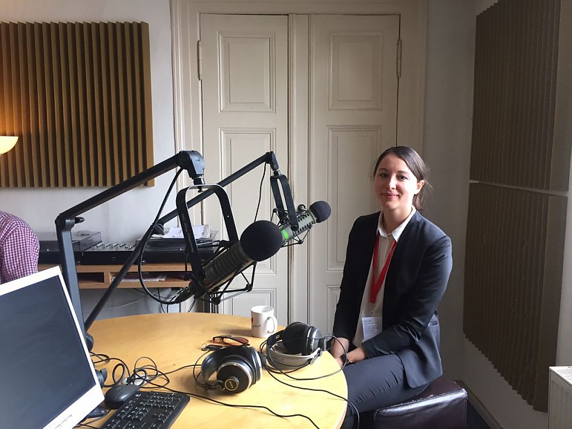 Anastasya Patsey, Kuratorin der Ausstellung "A Romance with Revolution" in der ACC Galerie (Foto: Radio Lotte) Anastasya Patsey, Kuratorin der Ausstellung "A Romance with Revolution" in der ACC Galerie (Foto: Radio Lotte)