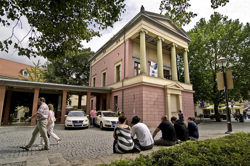  Radio LOTTE Weimar, das Stadtradio, liegt ganz zentral am Goetheplatz 12