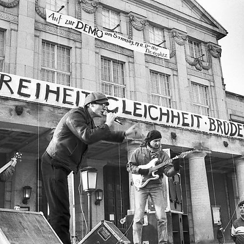 Pressefoto - Der Entfesselte Durchschnitt, Partisan 1989, Foto: Claus Bach