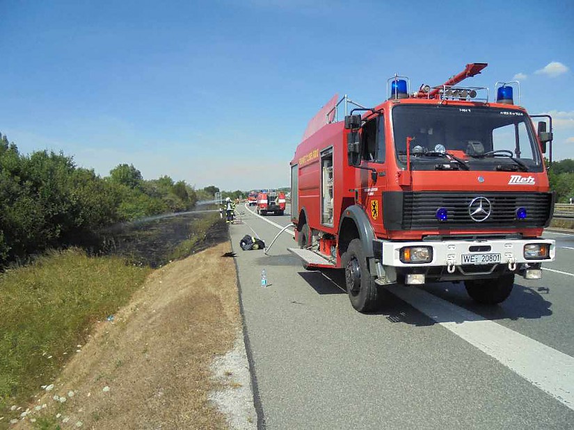 Löscheinsatz Autobahn, Foto: Stadt Weimar Löscheinsatz Autobahn, Foto: Stadt Weimar