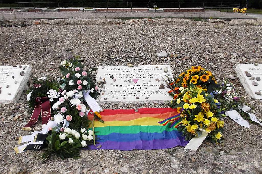 Rosa-Winkel-Gedenken Buchenwald, Foto: Aidshilfe