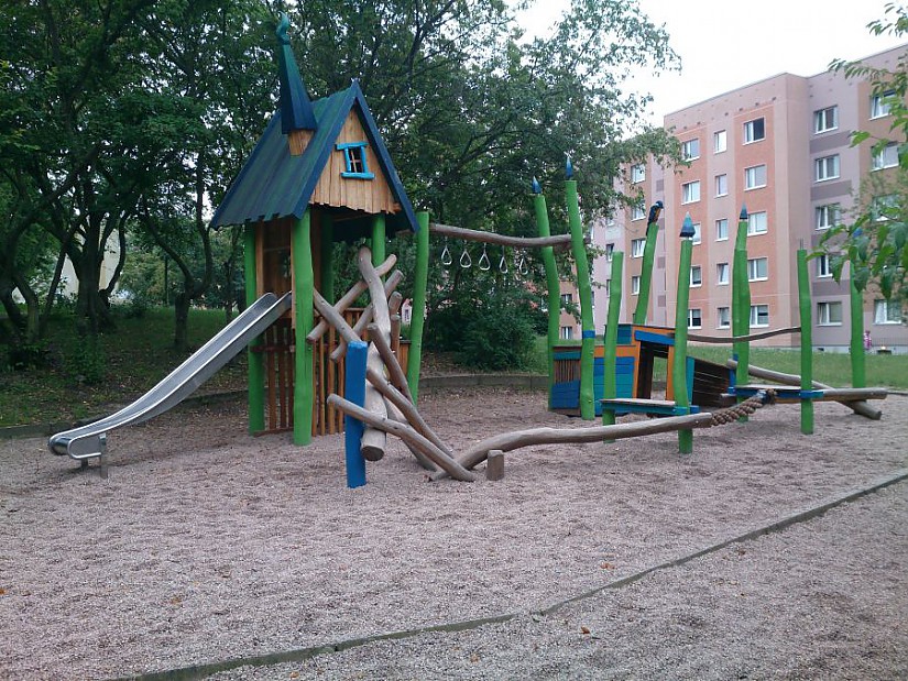 Station #4 - Spielplatz, Foto: Florence von der Weth Station #4 - Spielplatz, Foto: Florence von der Weth