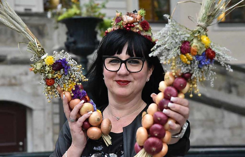 Katrin Hartung, Zwiebelmarktkönigin 2019, Foto: Michael Baar 