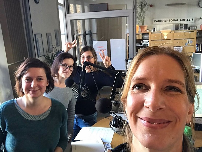 Das Team der Bürgerstiftung im Radio LOTTE Studio, Foto: Stephanie Lachmann Das Team der Bürgerstiftung im Radio LOTTE Studio, Foto: Stephanie Lachmann