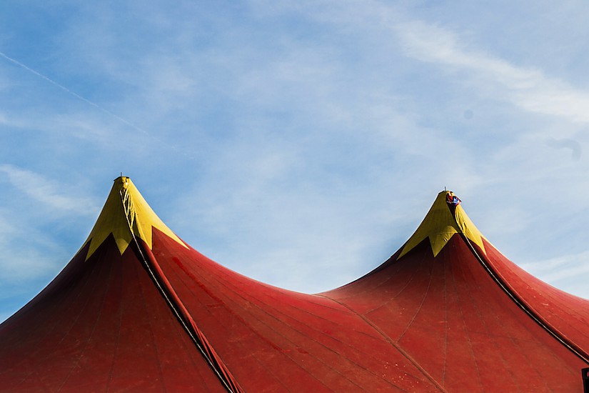 Zirkuszelt, Photo by Laura Louise Grimsley on Unsplash