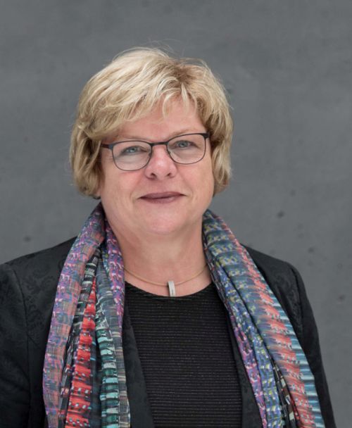 Prof. Dr.-Ing. Andrea Osburg (Foto: Matthias Eckert) 