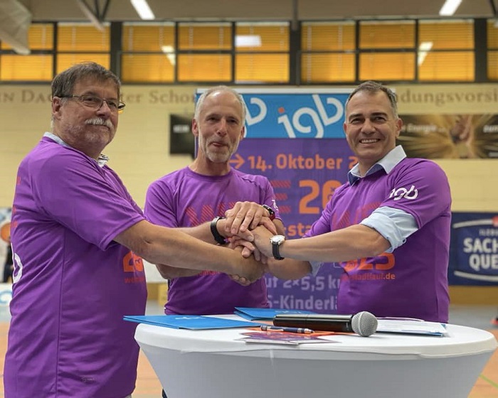 Unterzeichnung der Sponsorenvereinbarung für 32. Stadtlauf (Quelle: Stadt Weimar) Unterzeichnung der Sponsorenvereinbarung für 32. Stadtlauf (Quelle: Stadt Weimar)