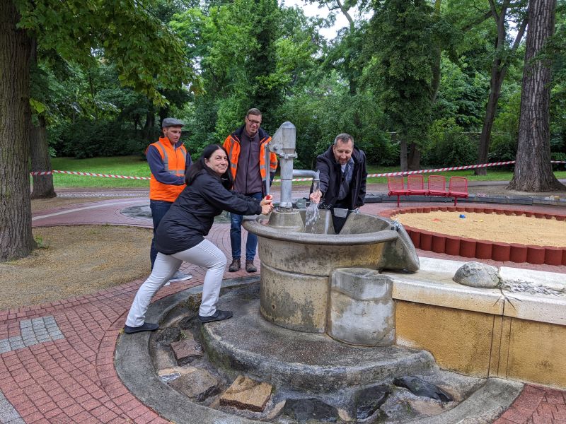 Sanierter Wasserspielplatz im Weimarhallenpark (Foto: Stadt Weimar) Sanierter Wasserspielplatz im Weimarhallenpark (Foto: Stadt Weimar)