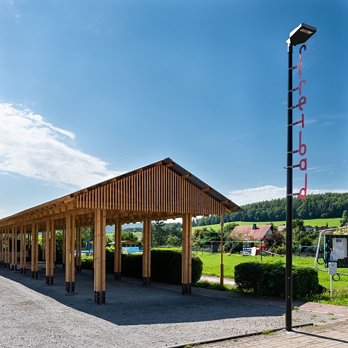 Das Projekt »Freibad-Kolonnade«, entwickelt von Studierenden an der Fakultät Architektur und Urbanistik der Bauhaus-Universität Weimar, ist mit dem zweiten Preis im Thüringer Umweltpreis 2023 ausgezeichnet worden. Foto: Tobias Adam