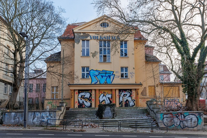 Frontansicht Volkshaus, Januar 2024 (Quelle: Stadtverwaltung Weimar) Frontansicht Volkshaus, Januar 2024 (Quelle: Stadtverwaltung Weimar)