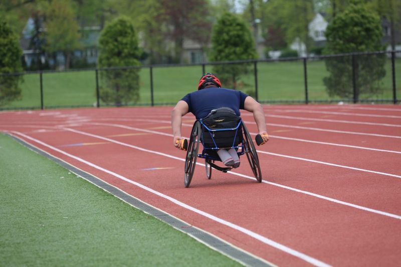 Athlet im Rollstuhl (Symbolbild; Pixabay.com)