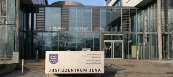 Eingang des Justizzentrums Jena, Quelle: www.thueringen.de Eingang des Justizzentrums Jena, Quelle: www.thueringen.de