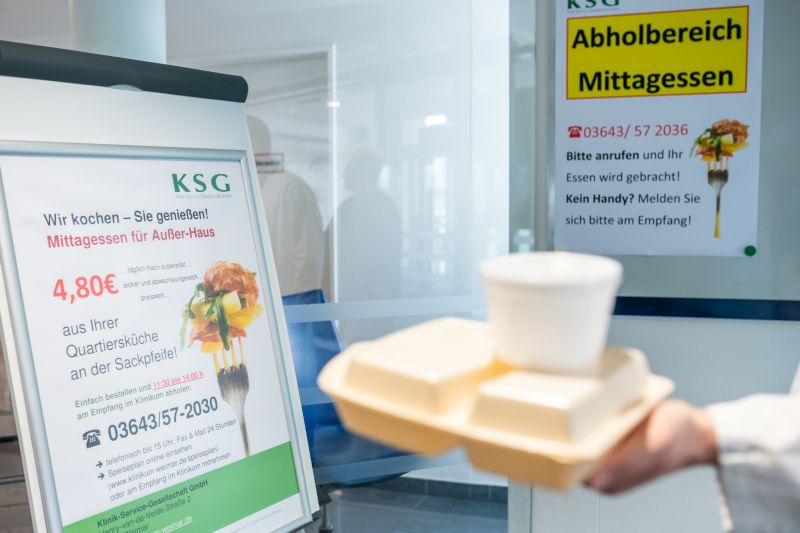 Klinik-Mittagessen Außer-Haus (Foto: Thomas Müller)
